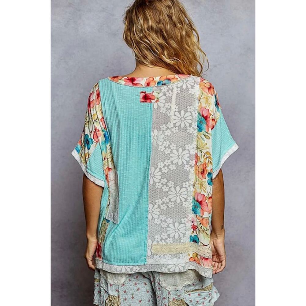 POL - Round Neck Short Sleeve Floral Knit Rib Top - Large - Picture 4 of 5